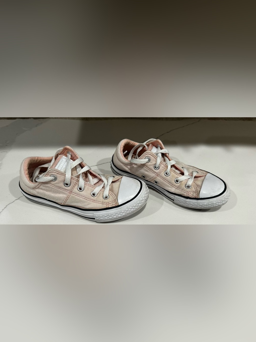 Converse All Star Soft Pink Youth Size 1 Classic Style # 662333F Chuck Taylor